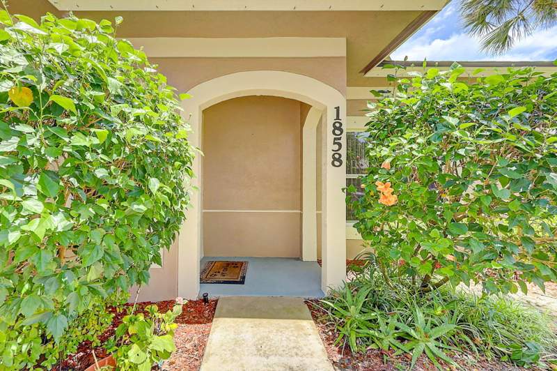 2 bedroom Condominium at 1858 Pelican Drive #A2, The Lakes At The Savannahs Condominium, Fort Pierce — photo 4