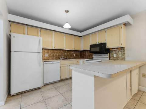 6431 SE Windsong Lane #117, Stuart FL - photo 6 of 24