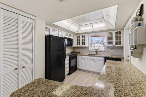 907 Marina Drive #Unit 306, North Palm Beach FL - photo 11 of 32