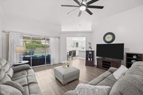 764 NE Eastlake Street, Port St. Lucie FL - photo 9 of 37