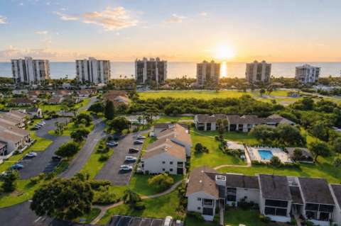 3209 S Lakeview Circle #8105, home for sale in Hutchinson Island 34949