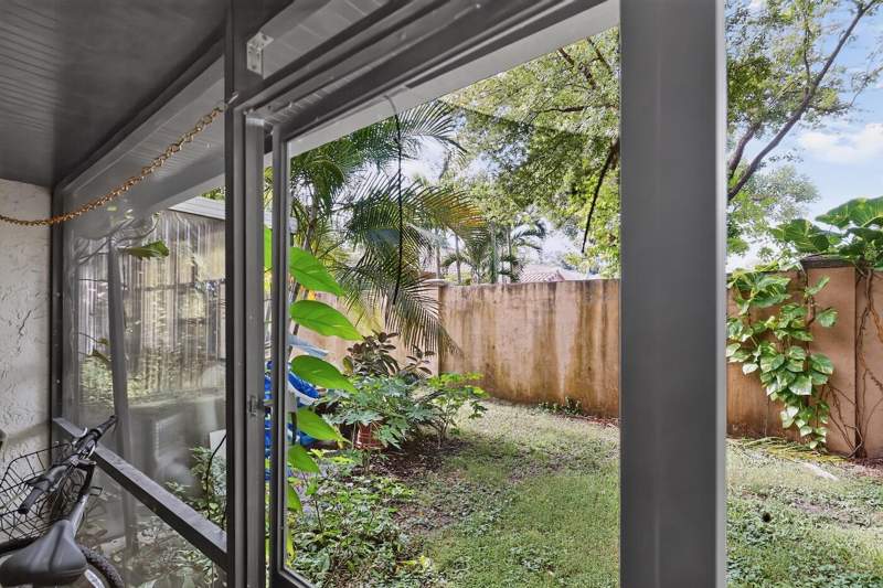 2 bedroom Townhouse at 3254 N Pine Island Road, Center Court Condominium, Sunrise — photo 5