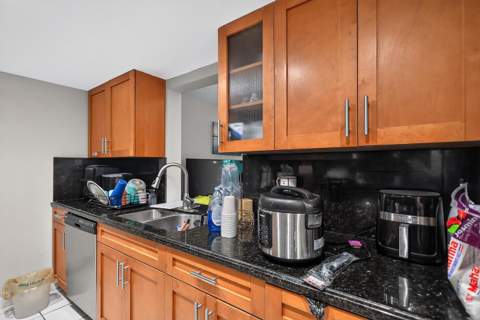 3254 N Pine Island Road, Sunrise FL - photo 12 of 38