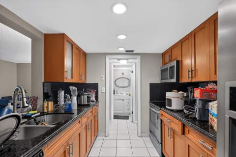 3254 N Pine Island Road, Sunrise FL - photo 14 of 38