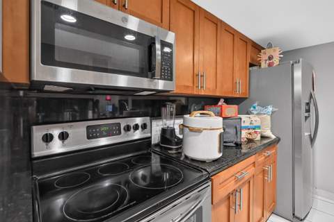 3254 N Pine Island Road, Sunrise FL - photo 15 of 38