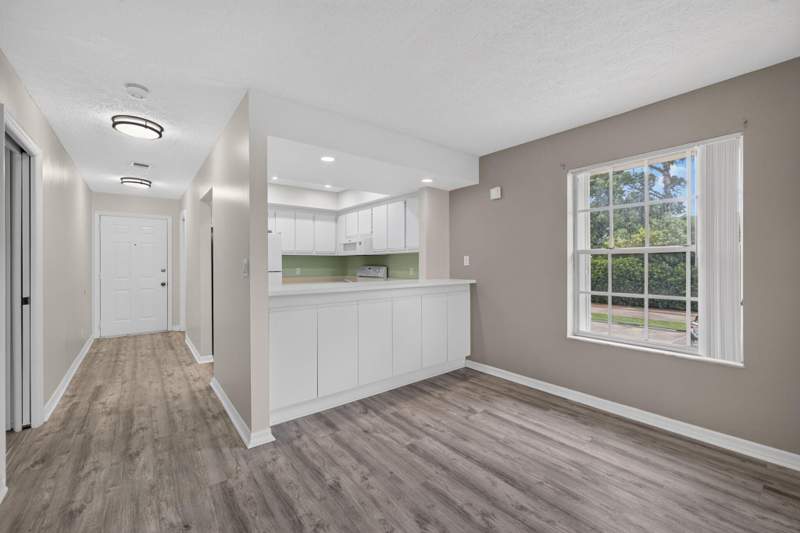 2 bedroom Condominium at 803 SE Central Parkway #9, Towne Park North Condo, Stuart — photo 5