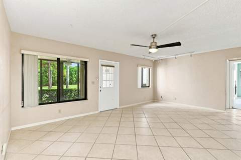 314 Knotty Pine Circle #C-1, Greenacres FL - photo 8 of 25