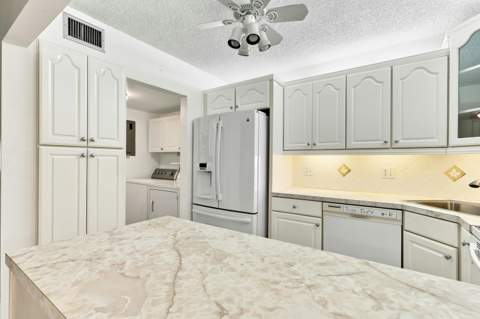 314 Knotty Pine Circle #C-1, Greenacres FL - photo 12 of 25