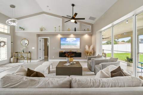 1718 SW Penrose Avenue, Port St. Lucie FL - photo 8 of 44