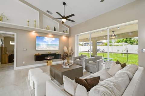 1718 SW Penrose Avenue, Port St. Lucie FL - photo 6 of 44