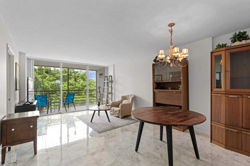 2 bedroom Condominium at 113 Royal Park Drive #4A, Royal Park Condo, Oakland Park — photo 5