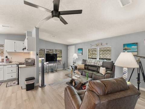 541 Barb Ann Lane, Port St. Lucie FL - photo 10 of 32