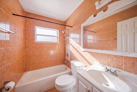 130 NE 21st Court, Pompano Beach FL - photo 6 of 16