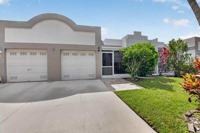 2 bedroom Villa at 18940 Stewart Circle #5, Weitzer Sub Pl 3, Boca Raton — photo 1