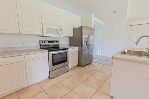 1831 SE Mantua Street, Port St. Lucie FL - photo 9 of 33