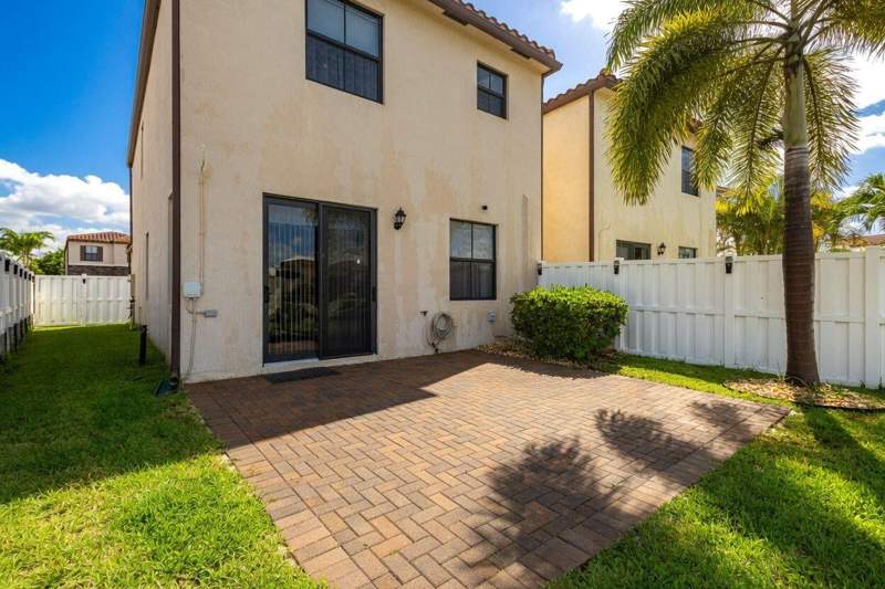 3 bedroom Single Family Residence at 3002 Butternut Lane, Mediterranea, Riviera Beach — photo 5
