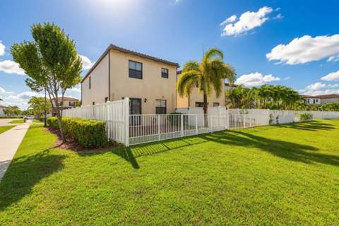 3002 Butternut Lane, Riviera Beach FL - photo 6 of 45