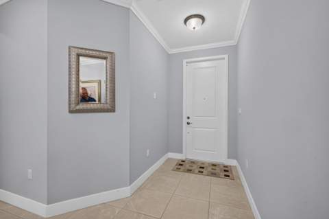 3002 Butternut Lane, Riviera Beach FL - photo 8 of 45