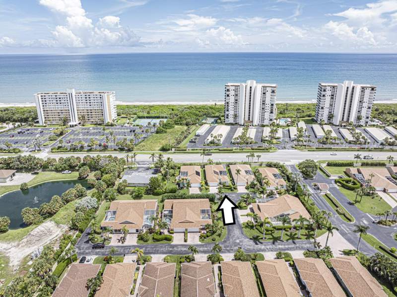 3 bedroom Single Family Residence at 3258 Lakeshore Drive, Lakeshore At Sands, A Condominium, Fort Pierce — photo 2