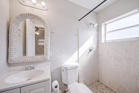 130 NE 21st Court, Pompano Beach FL - photo 9 of 16