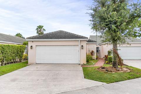 1066 Island Manor Drive, Greenacres FL - photo 8 of 32