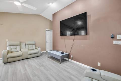 1066 Island Manor Drive, Greenacres FL - photo 16 of 32