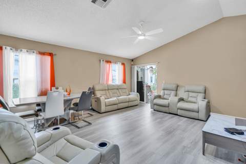 1066 Island Manor Drive, Greenacres FL - photo 17 of 32