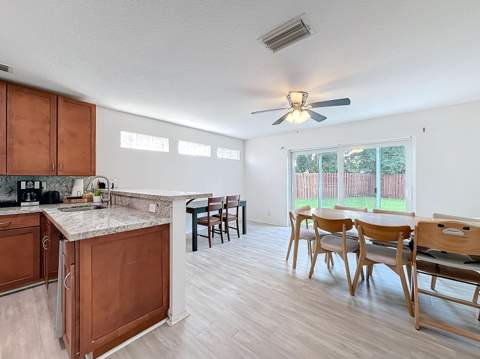 3123 Sunset Circle, Margate FL - photo 7 of 59