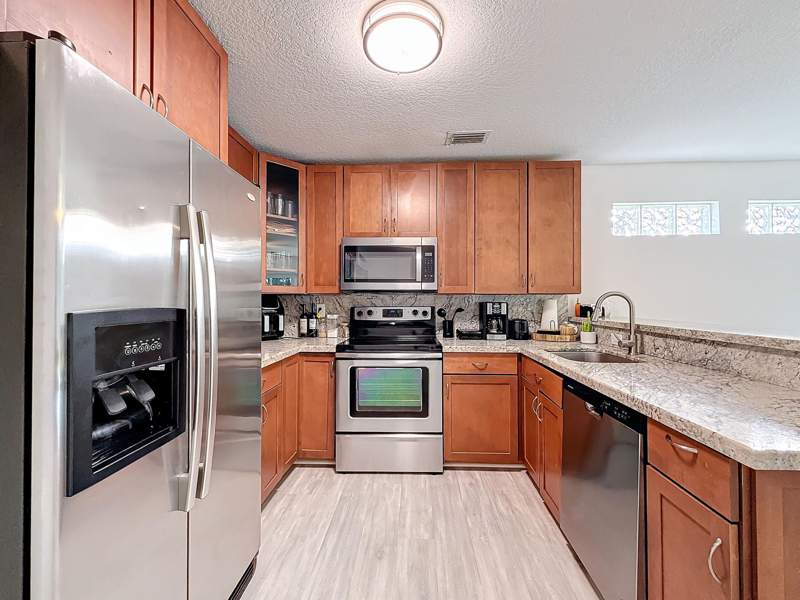 4 bedroom Single Family Residence at 3123 Sunset Circle, Coral Bay Replat Section One, Margate — photo 4
