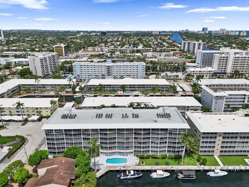 2 bedroom Condominium at 3050 NE 47th Court #305, Winston Condo, Fort Lauderdale — photo 1