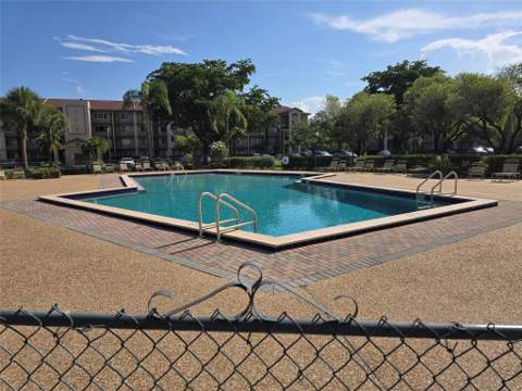 1200 SW 137th Avenue #312E, Pembroke Pines FL - photo 23 of 40