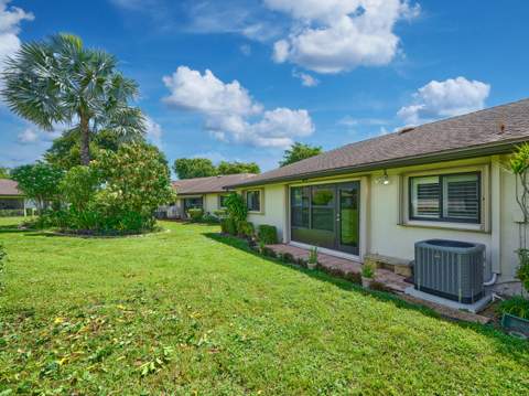 4853 Equestrian Circle #B, Boynton Beach FL - photo 6 of 59