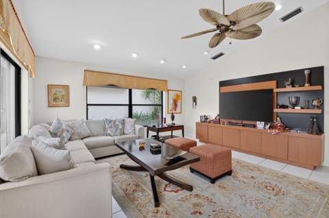 19380 Cedar Glen Drive, Boca Raton FL - photo 12 of 94