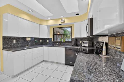 19380 Cedar Glen Drive, Boca Raton FL - photo 18 of 94