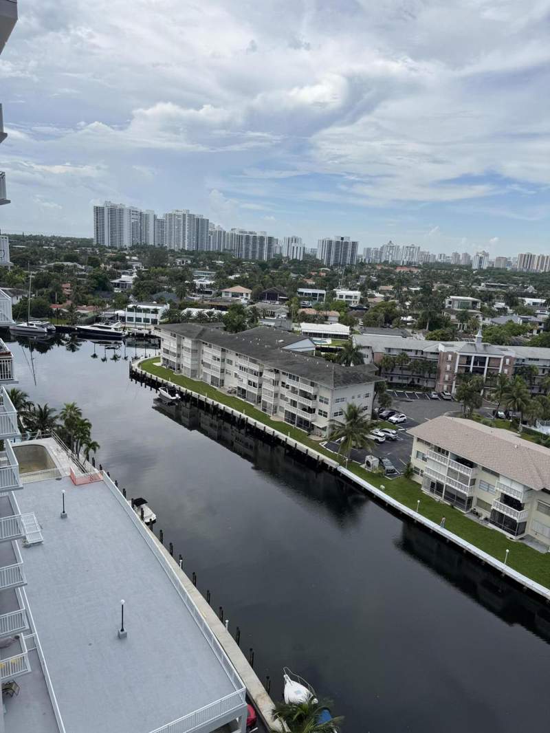 2 bedroom Condominium at 437 Golden Isles Drive #14 j, Golden Horn Condo, Hallandale Beach — photo 3