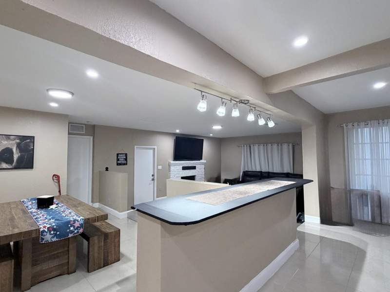 3 bedroom Single Family Residence at 2000 SW 95th Terrace, Everglades Sugar & Land Co, Miramar — photo 4