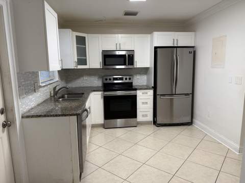 2018 S 10th Street, Fort Pierce FL - photo 6 of 13