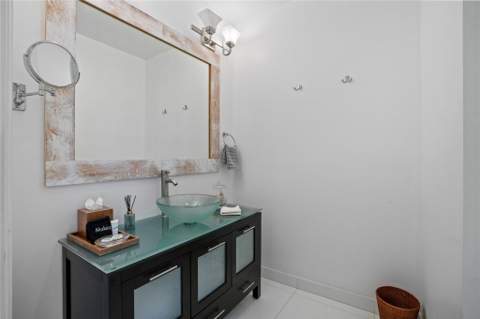 347 Oak Street #B1, Hollywood FL - photo 15 of 34