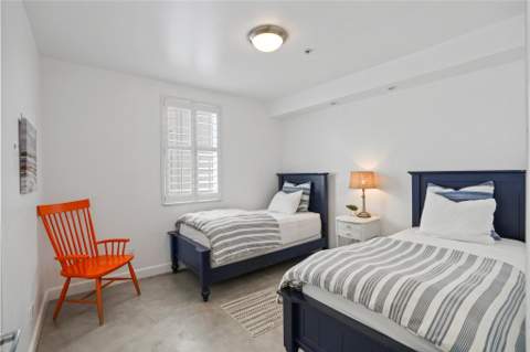 347 Oak Street #B1, Hollywood FL - photo 24 of 34