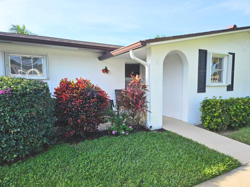 1 bedroom Villa at 2920 Crosley Drive #B, Cresthaven Villas 17 Condo, West Palm Beach — photo 2