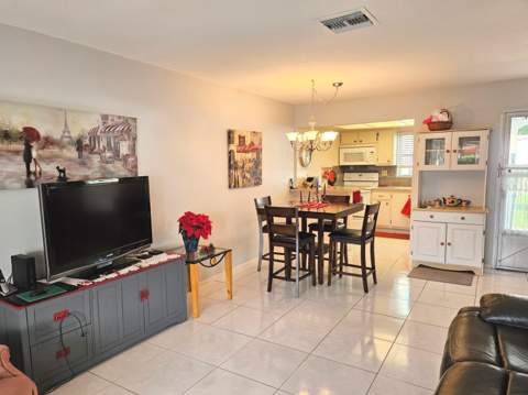 2920 Crosley Drive #B, West Palm Beach FL - photo 6 of 25