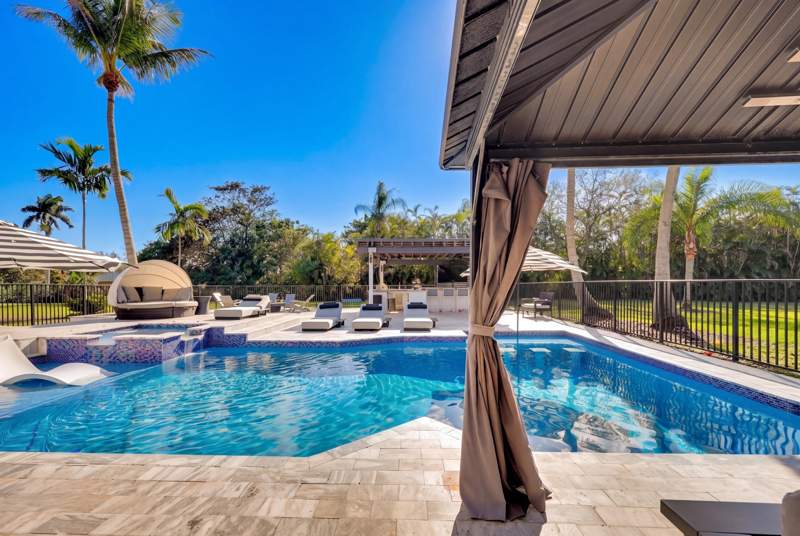 5 bedroom Single Family Residence at 3541 Carlton Lane, Carlton Estates-2, Davie — photo 4