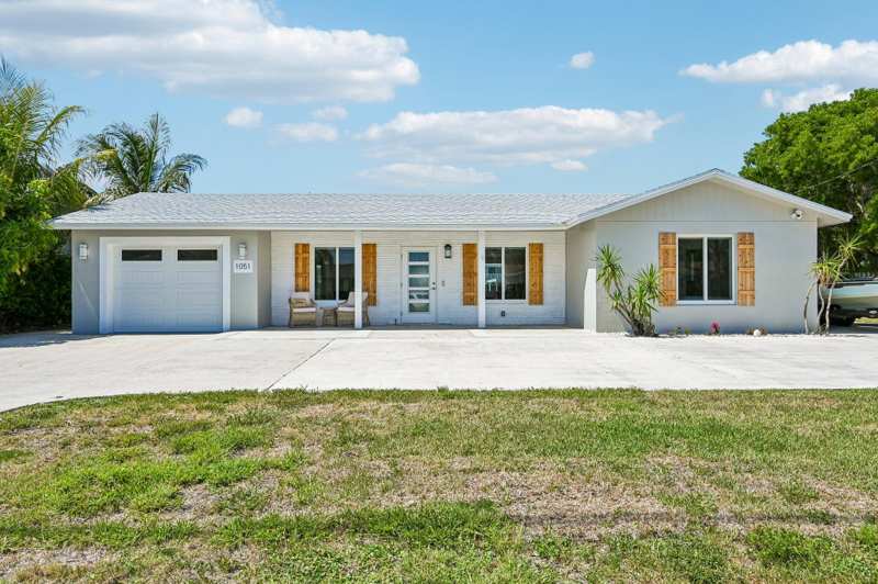3 bedroom Single Family Residence at 1051 SW 25th Avenue, Golfview Harbour 1st Sec, Boynton Beach — photo 1