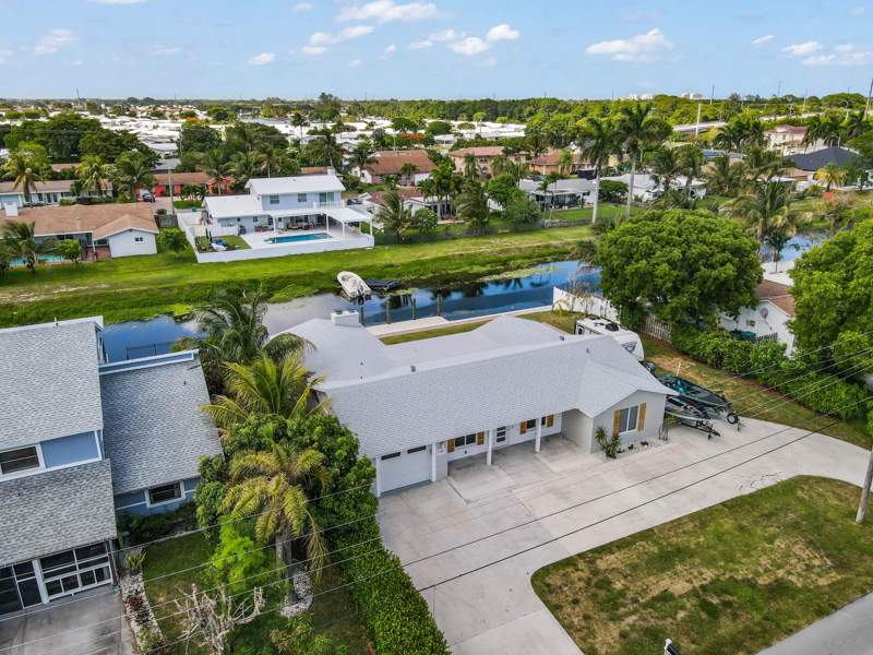 3 bedroom Single Family Residence at 1051 SW 25th Avenue, Golfview Harbour 1st Sec, Boynton Beach — photo 3
