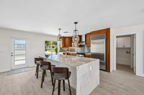 1051 SW 25th Avenue, Boynton Beach FL - photo 14 of 51