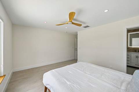 1051 SW 25th Avenue, Boynton Beach FL - photo 21 of 51
