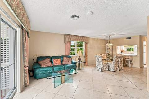 211 Waterside Drive, Hypoluxo FL - photo 10 of 33