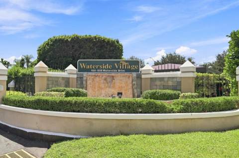 211 Waterside Drive, Hypoluxo FL - photo 6 of 33