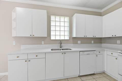 4745 NW 114th Drive, Coral Springs FL - photo 12 of 33