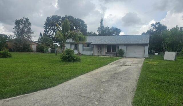 307 SW BELMONT Circle